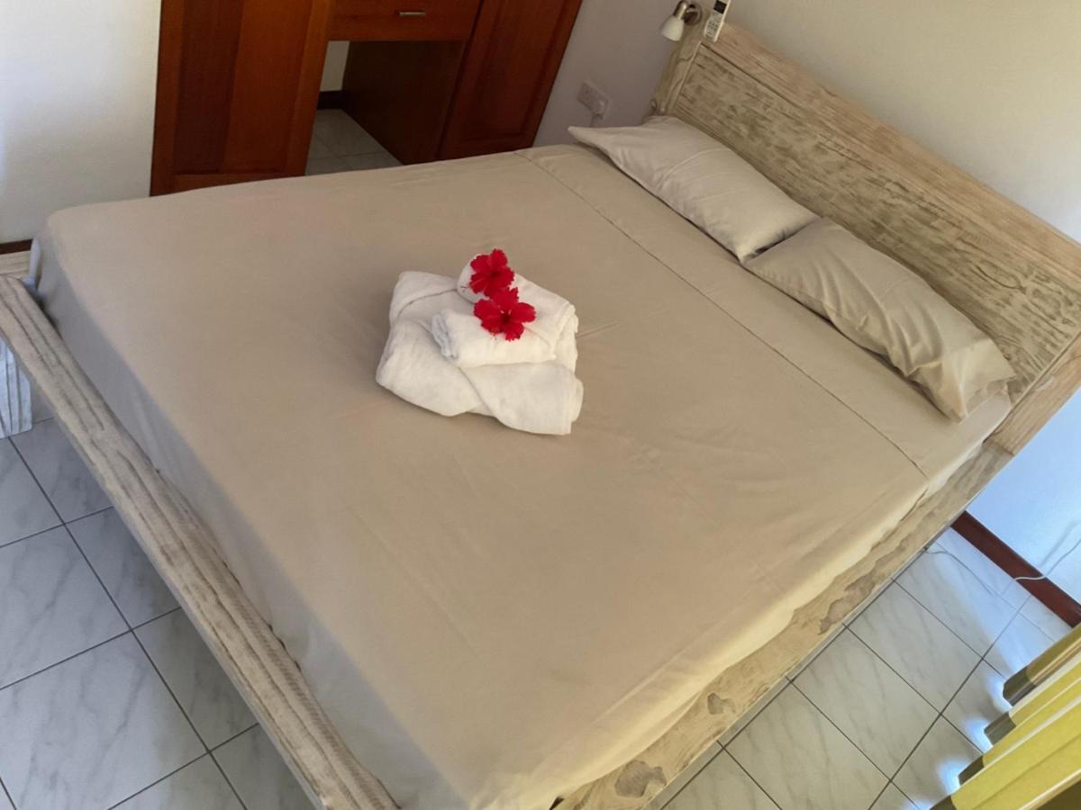 Royale Self Catering Apartments Anse Royale Extérieur photo